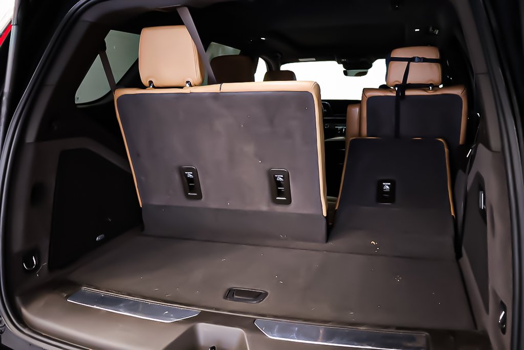 2024 Cadillac Escalade 4RM SPORT TOURING + GROUPE ONYX + V8 6.2L in Terrebonne, Quebec - 9 - w1024h768px