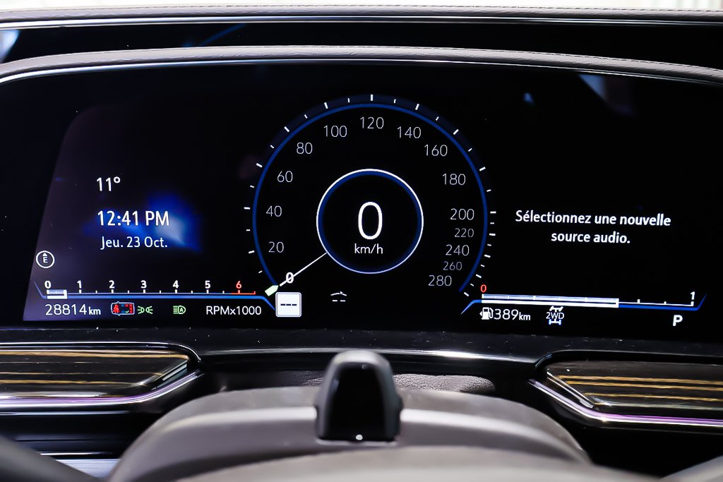 2024 Cadillac Escalade 4RM SPORT TOURING + GROUPE ONYX + V8 6.2L in Terrebonne, Quebec - 22 - w1024h768px