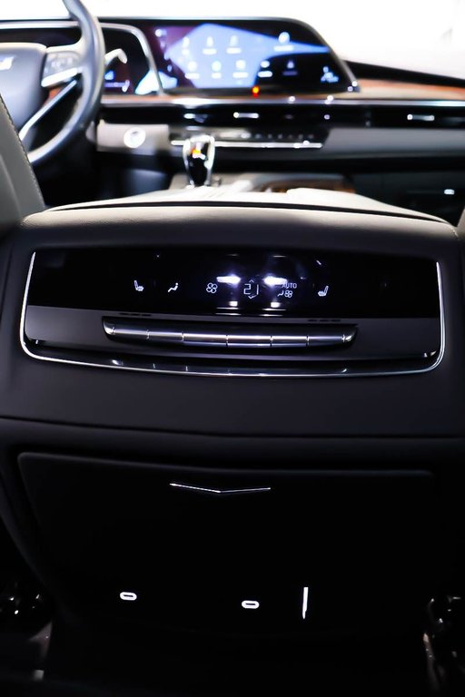 Cadillac Escalade 4RM LUXURY + V8 6.2L + CUIR + TOIT OUVRANT PANO 2024 à Terrebonne, Québec - 38 - w1024h768px