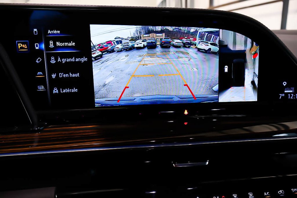 Cadillac Escalade 4RM LUXURY + V8 6.2L + CUIR + TOIT OUVRANT PANO 2024 à Terrebonne, Québec - 32 - w1024h768px