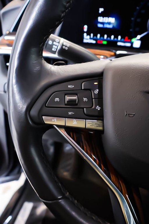 Cadillac Escalade 4RM LUXURY + V8 6.2L + CUIR + TOIT OUVRANT PANO 2024 à Terrebonne, Québec - 28 - w1024h768px