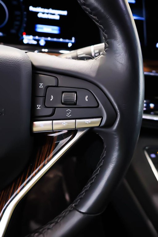 Cadillac Escalade 4RM LUXURY + V8 6.2L + CUIR + TOIT OUVRANT PANO 2024 à Terrebonne, Québec - 29 - w1024h768px