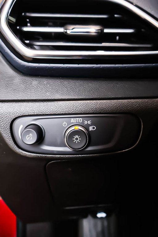 2022 Chevrolet BOLT EUV PREMIER + DEMARREUR + CUIR in Terrebonne, Quebec - 25 - w1024h768px