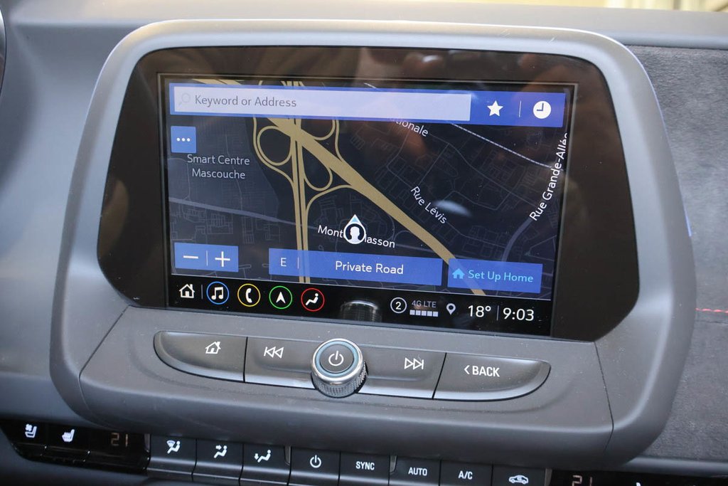 2022 Chevrolet Camaro ZL1 + CONVERTIBLE + RWD + AUTOMATIQUE in Terrebonne, Quebec - 26 - w1024h768px
