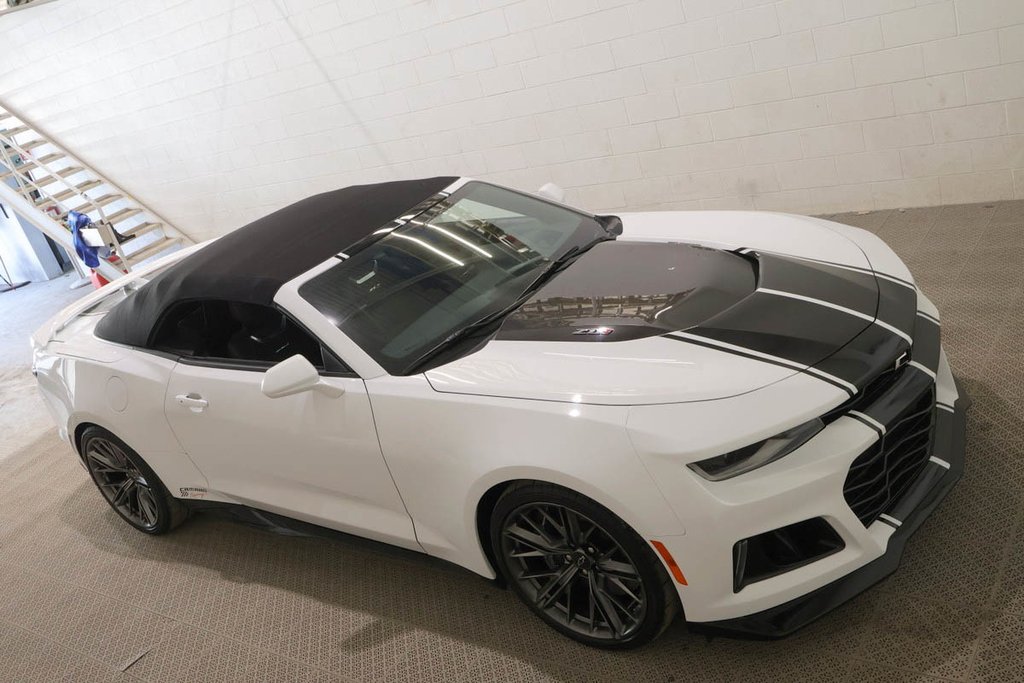 2022 Chevrolet Camaro ZL1 + CONVERTIBLE + RWD + AUTOMATIQUE in Terrebonne, Quebec - 2 - w1024h768px
