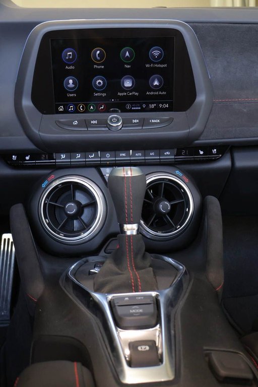2022 Chevrolet Camaro ZL1 + CONVERTIBLE + RWD + AUTOMATIQUE in Terrebonne, Quebec - 23 - w1024h768px