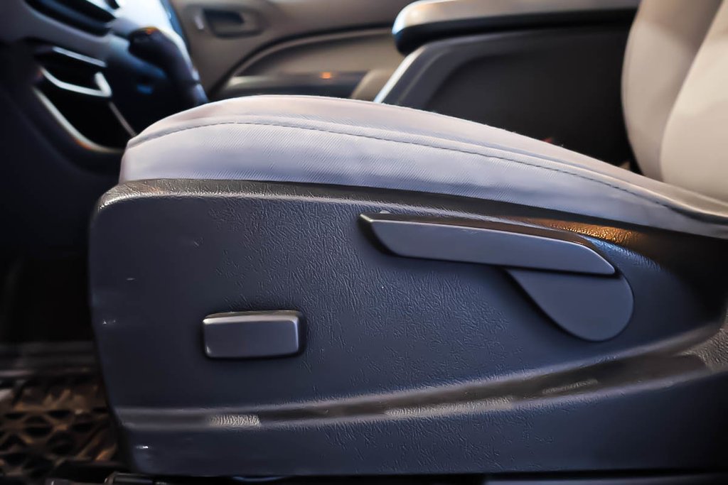 Chevrolet Colorado WT + CREW CAB + LONG BOX + 4X4 2017 à Terrebonne, Québec - 11 - w1024h768px