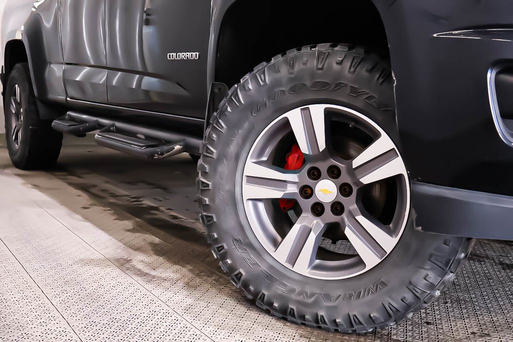 Chevrolet Colorado WT + CREW CAB + LONG BOX + 4X4 2017 à Terrebonne, Québec - 9 - w1024h768px