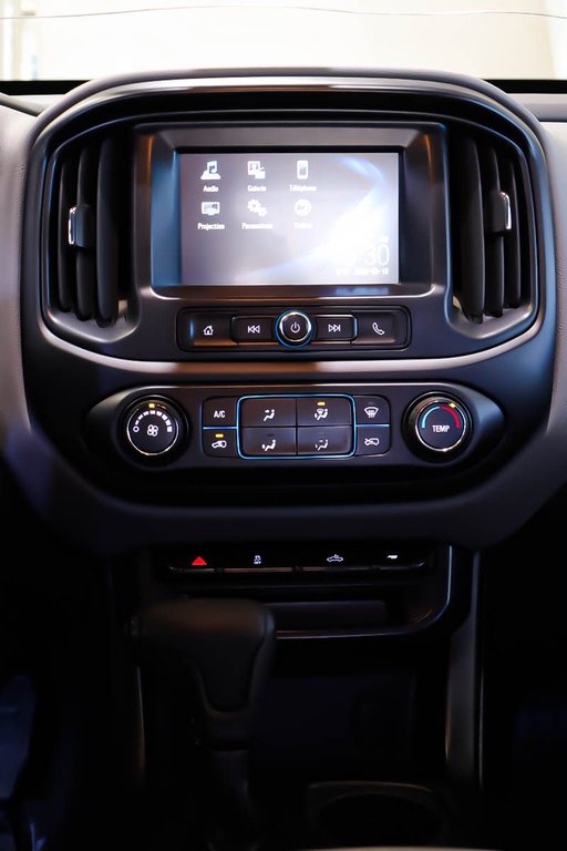 Chevrolet Colorado WT + CREW CAB + LONG BOX + 4X4 2017 à Terrebonne, Québec - 18 - w1024h768px