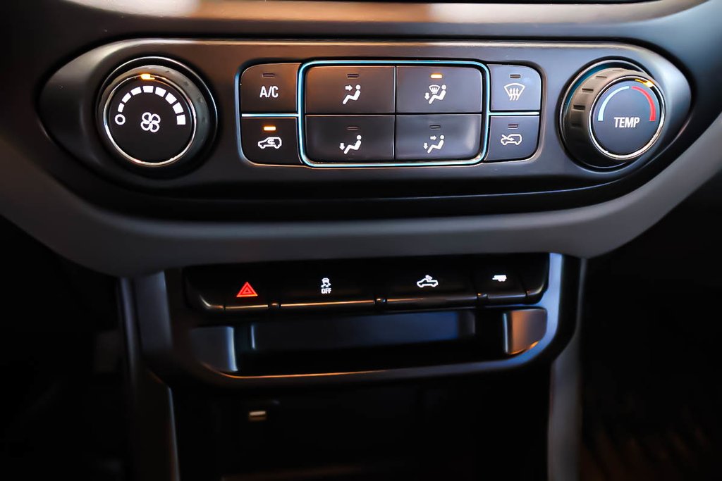 Chevrolet Colorado WT + CREW CAB + LONG BOX + 4X4 2017 à Terrebonne, Québec - 21 - w1024h768px