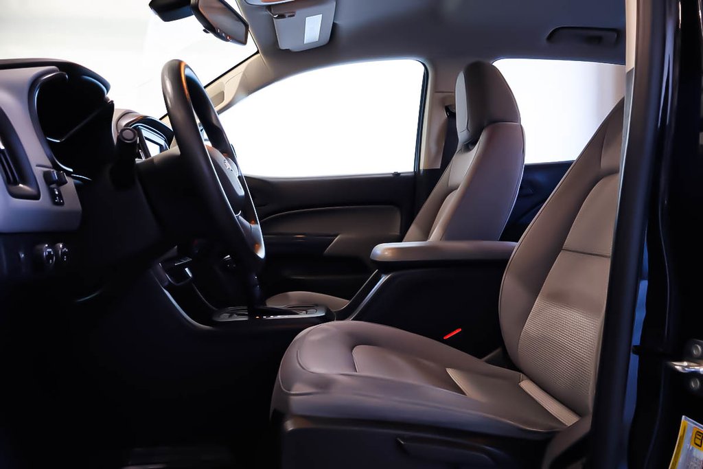 Chevrolet Colorado WT + CREW CAB + LONG BOX + 4X4 2017 à Terrebonne, Québec - 10 - w1024h768px