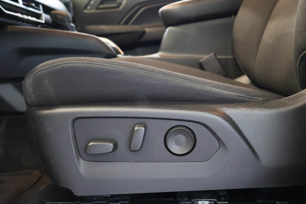 2024 Chevrolet Colorado 4WD TRAIL BOSS + CREW CAB + SWB in Terrebonne, Quebec - 11 - w1024h768px