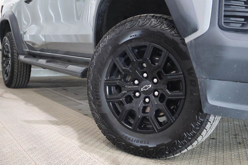 2024 Chevrolet Colorado 4WD TRAIL BOSS + CREW CAB + SWB in Terrebonne, Quebec - 9 - w1024h768px
