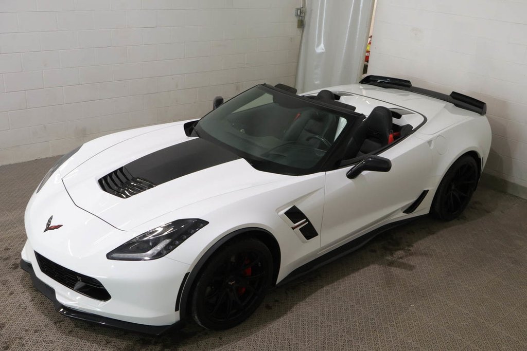 Chevrolet Corvette GRAND SPORT 2LT + MANUELLE + CONVERTIBLE + RWD 2019 à Terrebonne, Québec - 5 - w1024h768px