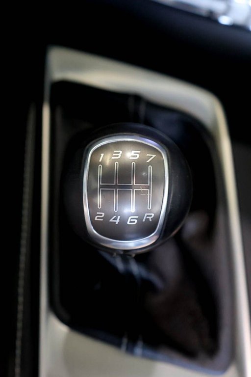 Chevrolet Corvette GRAND SPORT 2LT + MANUELLE + CONVERTIBLE + RWD 2019 à Terrebonne, Québec - 28 - w1024h768px