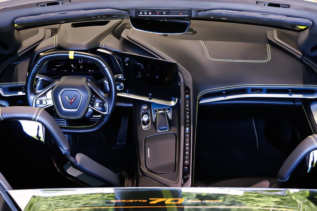 Chevrolet Corvette STINGRAY 3LT + CONVERTIBLE + V8 6.2L 2023 à Terrebonne, Québec - 16 - w1024h768px