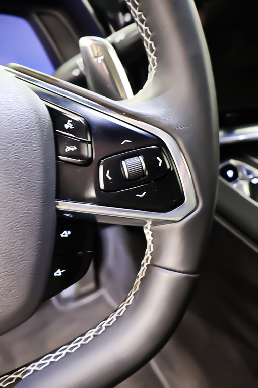 2023 Chevrolet Corvette STINGRAY 1LT COUPE + V8 6.2L + in Terrebonne, Quebec - 17 - w1024h768px