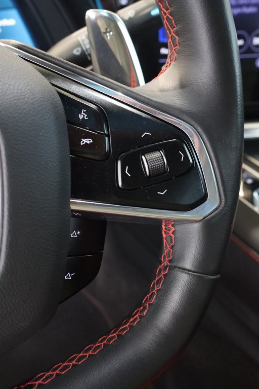 2023 Chevrolet Corvette 1LT + AUTOMATIQUE + TOIT TARGA in Terrebonne, Quebec - 18 - w1024h768px