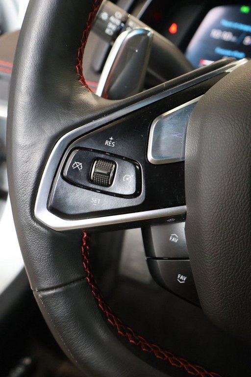 2023 Chevrolet Corvette 1LT + AUTOMATIQUE + TOIT TARGA in Terrebonne, Quebec - 15 - w1024h768px
