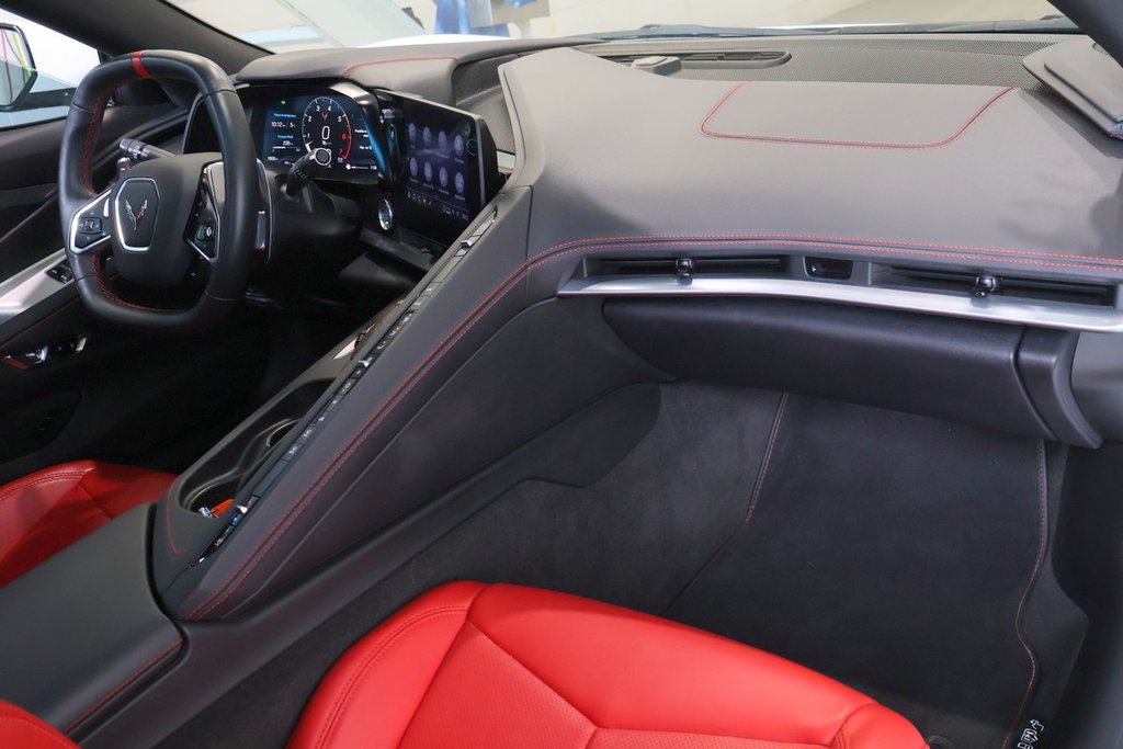 2023 Chevrolet Corvette 1LT + AUTOMATIQUE + TOIT TARGA in Terrebonne, Quebec - 23 - w1024h768px