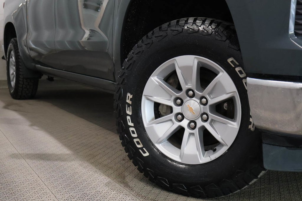 2025 Chevrolet SILVERADO 1500 CREW 1LT + 4RM + SWB + V8 5.3L in Terrebonne, Quebec - 9 - w1024h768px