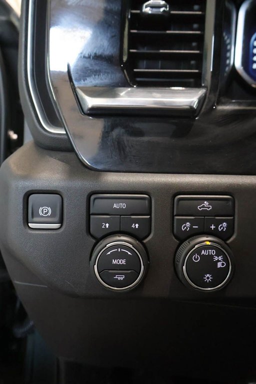 2025 Chevrolet SILVERADO 1500 CREW 1LT + 4RM + SWB + V8 5.3L in Terrebonne, Quebec - 23 - w1024h768px