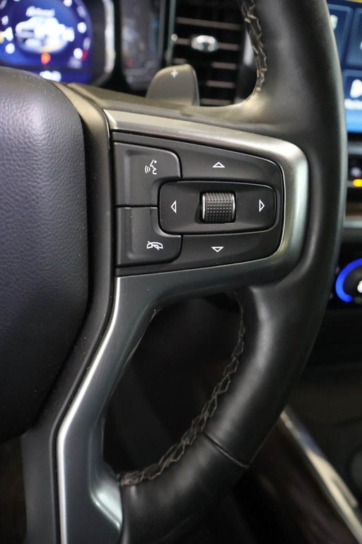 Chevrolet Silverado LT TRAILBOSS + SHORT BOX + AWD + APPARENCE NOIRE 2025 à Terrebonne, Québec - 17 - w1024h768px