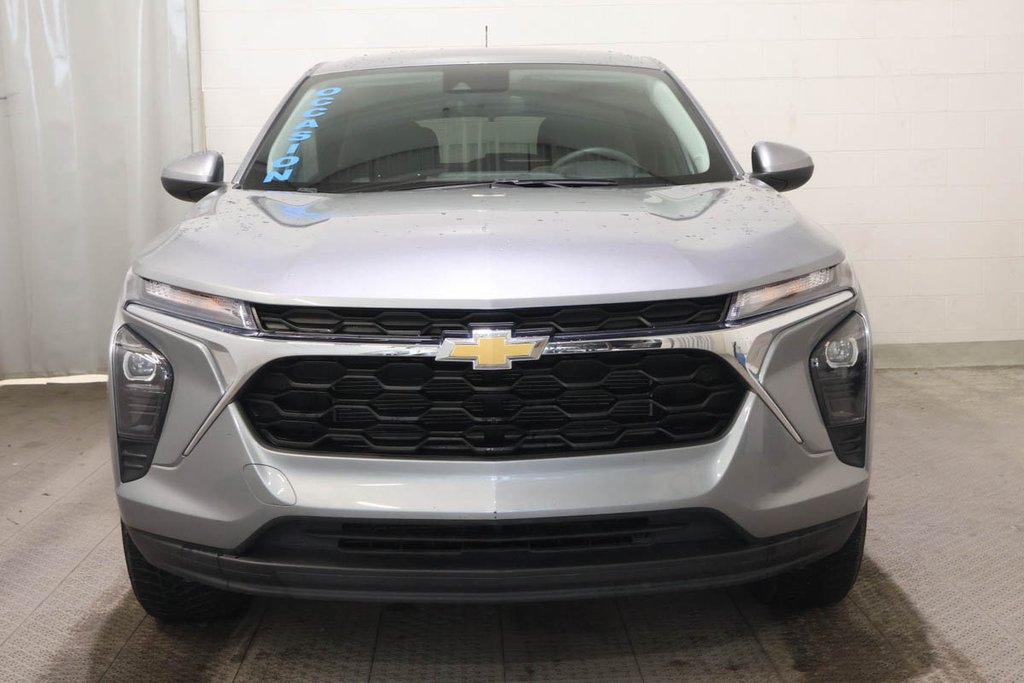 2025 Chevrolet TRAX LS + FWD + GROUPE ELECTRIQUE in Terrebonne, Quebec - 2 - w1024h768px
