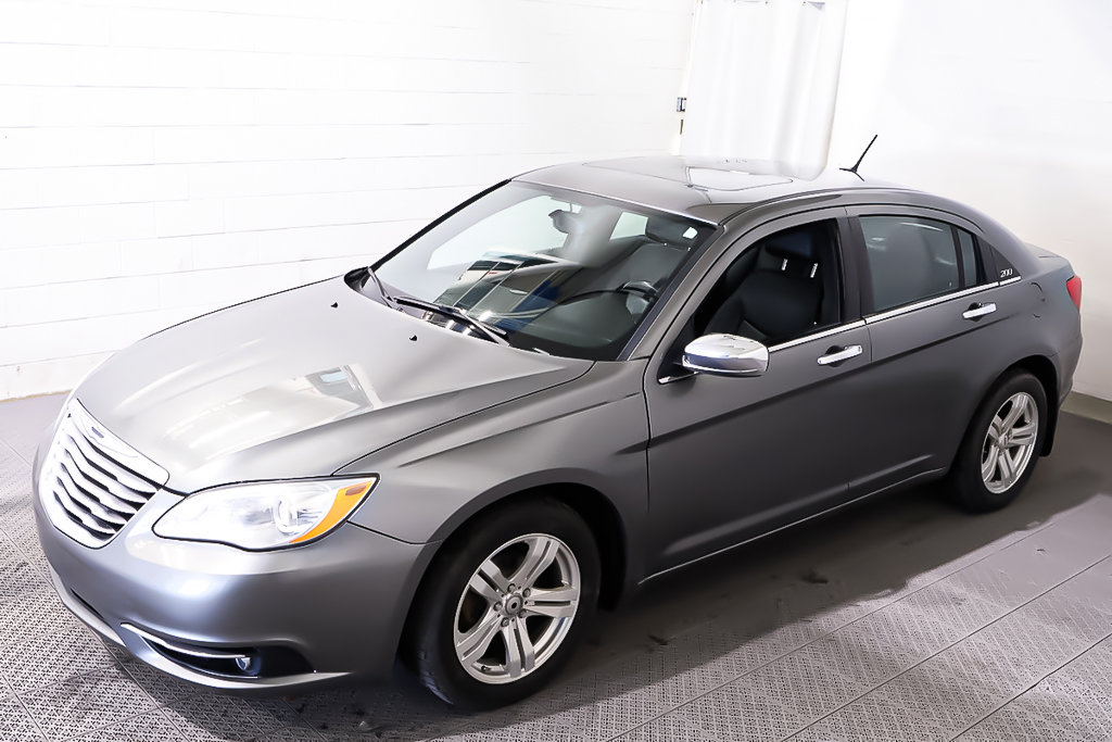 Chrysler 200 LIMITED + TOIT OUVRANT + CUIR 2013 à Terrebonne, Québec - 3 - w1024h768px