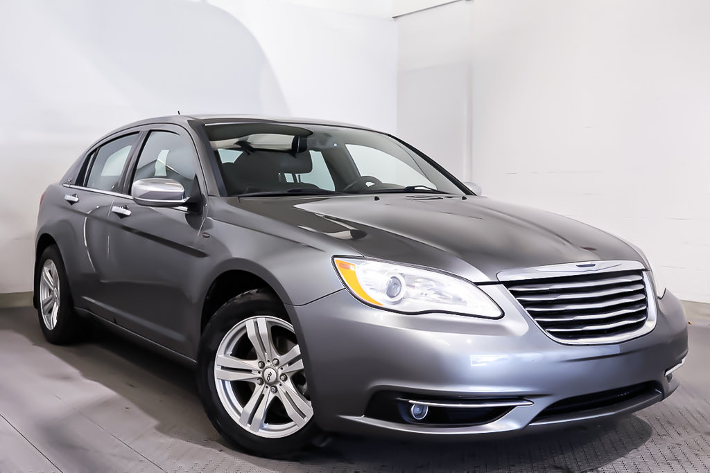 Chrysler 200 LIMITED + TOIT OUVRANT + CUIR 2013 à Terrebonne, Québec - 1 - w1024h768px