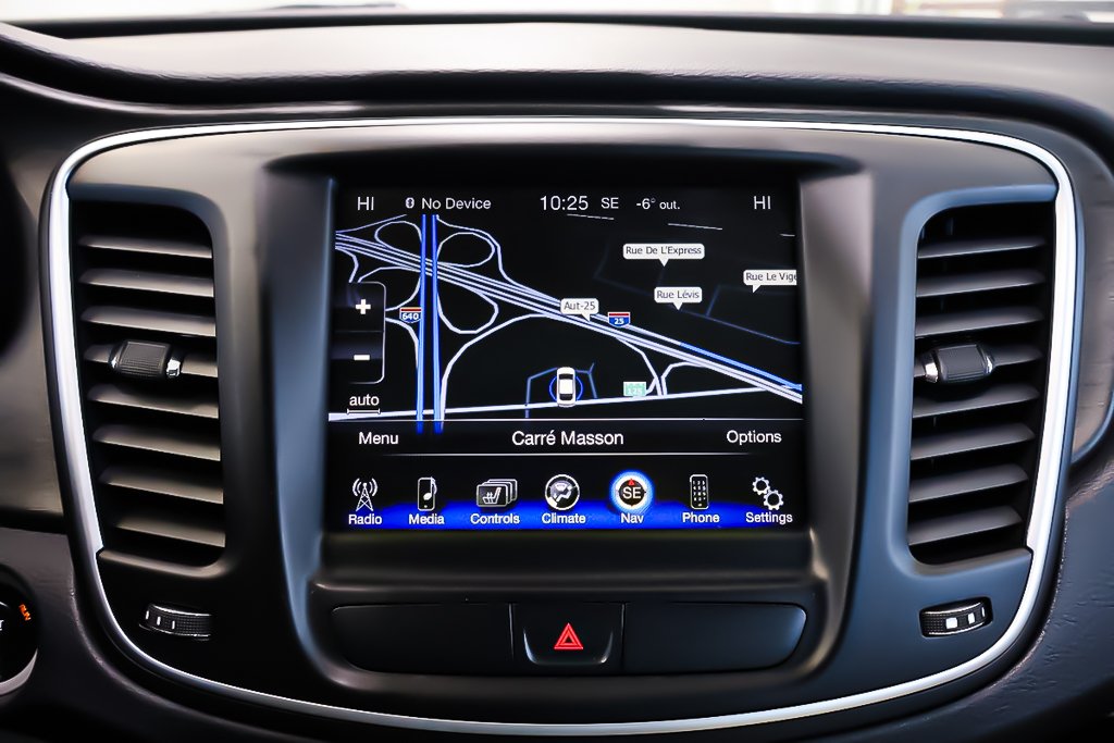 Chrysler 200 LIMITED + FWD + V6 3.6L + BLUETOOTH 2015 à Terrebonne, Québec - 23 - w1024h768px