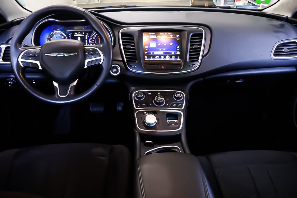 Chrysler 200 LIMITED + FWD + ENSEMBLE CONFORT 2016 à Terrebonne, Québec - 10 - w1024h768px