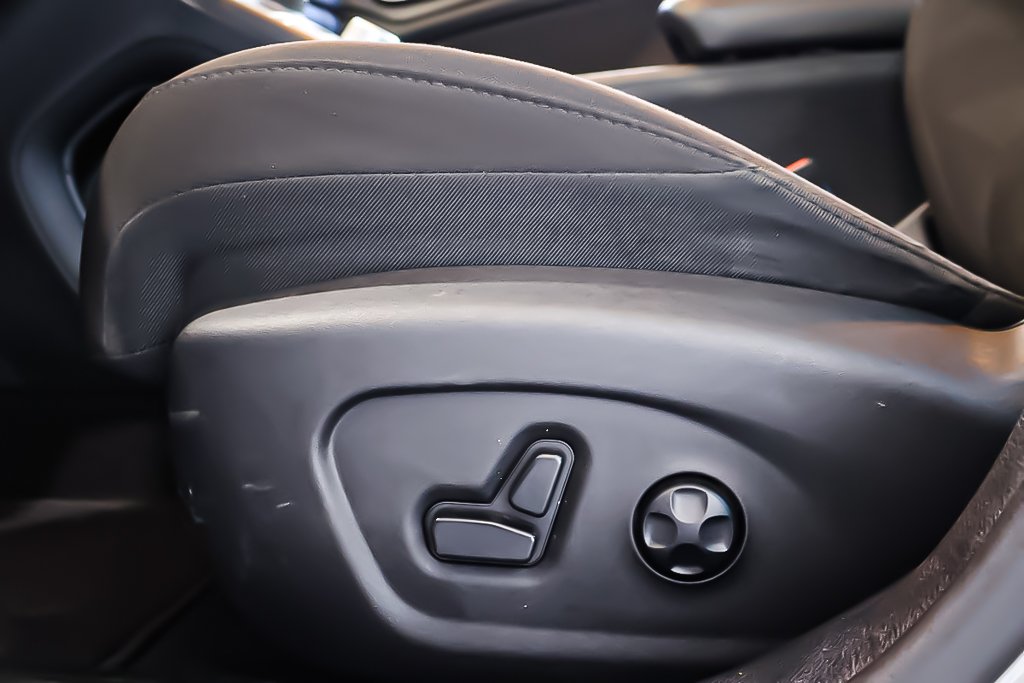 Chrysler 200 LIMITED + FWD + ENSEMBLE CONFORT 2016 à Terrebonne, Québec - 9 - w1024h768px