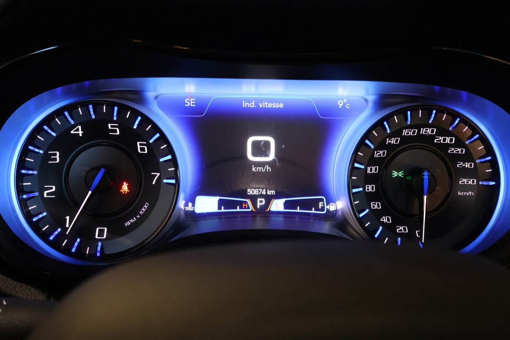 2023 Chrysler 300 300S + AWD + APPARENCE RED S + TOIT OUVRANT PANO in Terrebonne, Quebec - 19 - w1024h768px