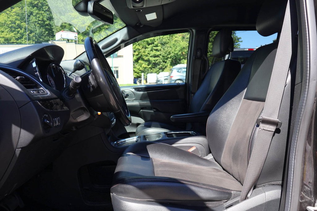 Chrysler GRAND CARAVAN PREMIUM PLUS + STOW N GO + 7 PASSAGERS 2020 à Terrebonne, Québec - 9 - w1024h768px