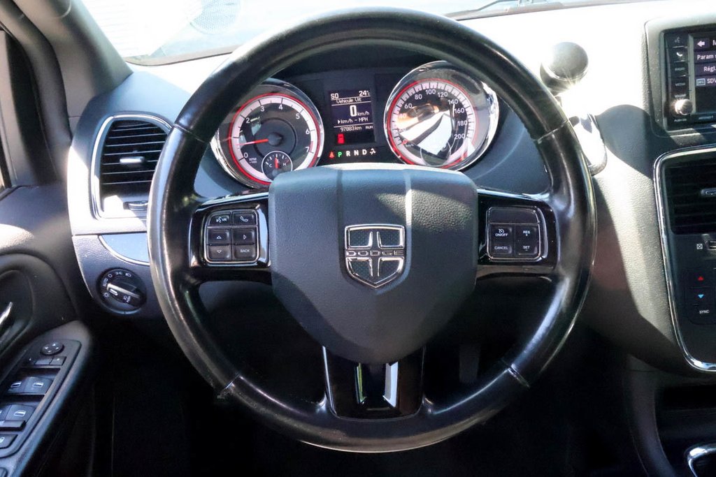 Chrysler GRAND CARAVAN PREMIUM PLUS + STOW N GO + 7 PASSAGERS 2020 à Terrebonne, Québec - 13 - w1024h768px