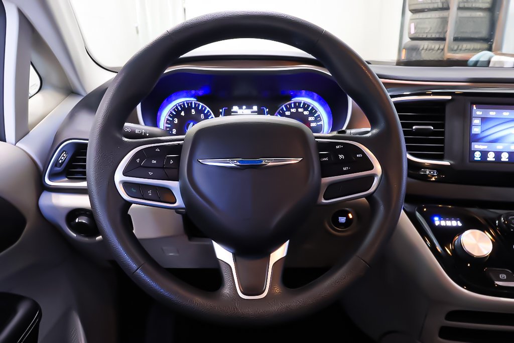Chrysler Grand Caravan SE + CLIMATISATION 2021 à Terrebonne, Québec - 17 - w1024h768px