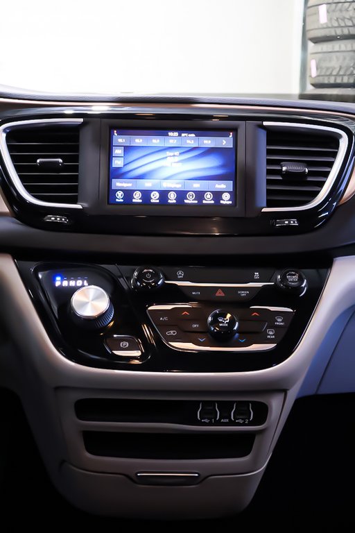 Chrysler Grand Caravan SE + CLIMATISATION 2021 à Terrebonne, Québec - 22 - w1024h768px