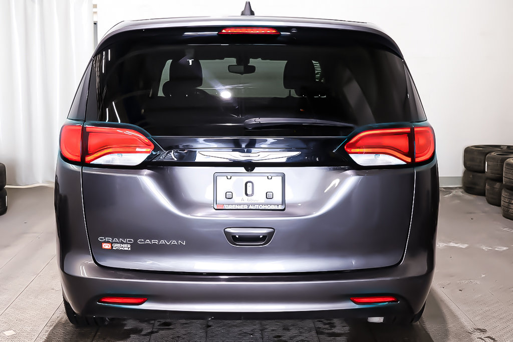 2022 Chrysler Grand Caravan SXT + 7 PASSAGERS + CARPLAY in Terrebonne, Quebec - 5 - w1024h768px