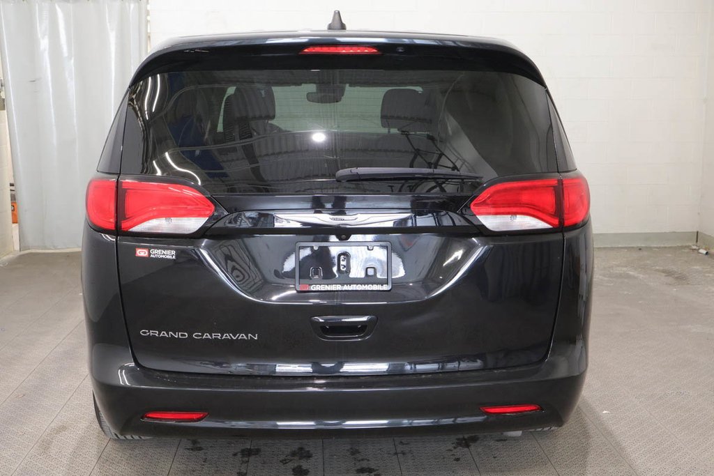 2023 Chrysler GRAND CARAVAN SXT + 7 PASSAGERS + CARPLAY in Terrebonne, Quebec - 6 - w1024h768px