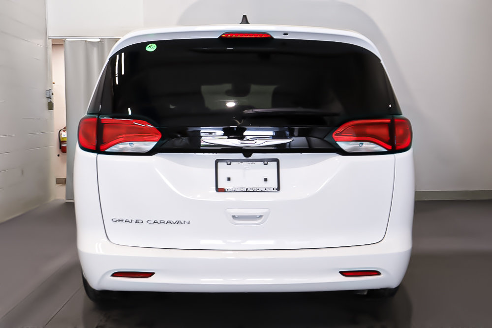 2024 Chrysler Grand Caravan SXT in Terrebonne, Quebec - 5 - w1024h768px