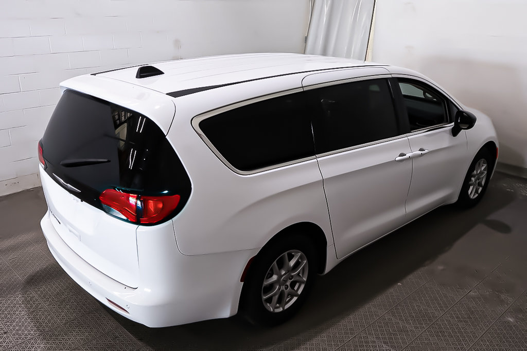2024 Chrysler Grand Caravan SXT in Terrebonne, Quebec - 8 - w1024h768px
