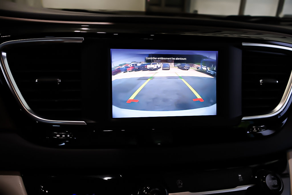 Chrysler Grand Caravan SXT + STOW N GO + CARPLAY 2024 à Terrebonne, Québec - 23 - w1024h768px