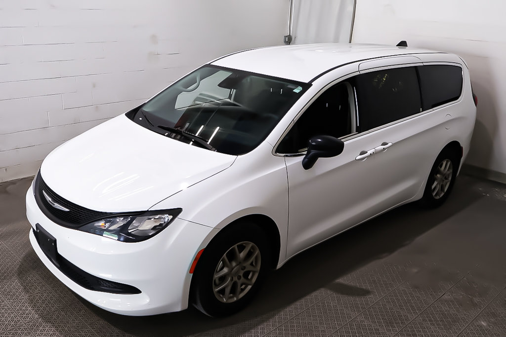 Chrysler Grand Caravan SXT + STOW N GO + CARPLAY 2024 à Terrebonne, Québec - 3 - w1024h768px