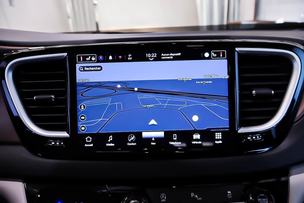 Chrysler GRAND CARAVAN SXT + DEMARREUR A DISTANCE + CARPLAY 2024 à Terrebonne, Québec - 25 - w1024h768px