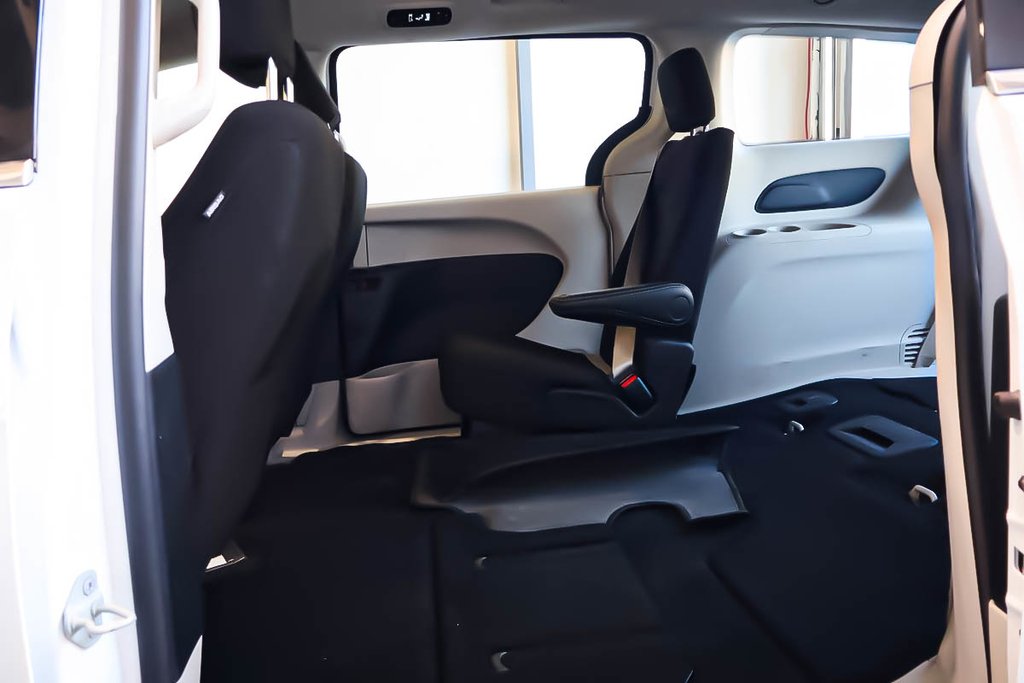 Chrysler GRAND CARAVAN SXT + DEMARREUR A DISTANCE + CARPLAY 2024 à Terrebonne, Québec - 30 - w1024h768px