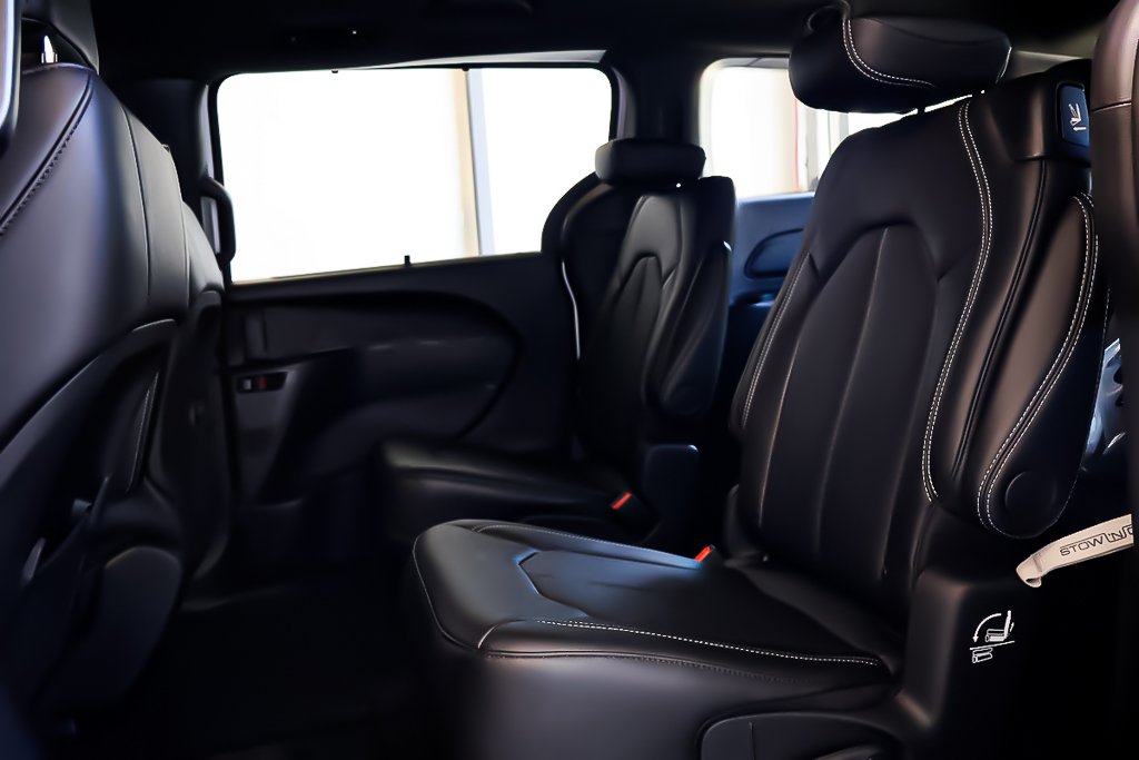 2026 Chrysler Grand Caravan SXT in Terrebonne, Quebec - 22 - w1024h768px