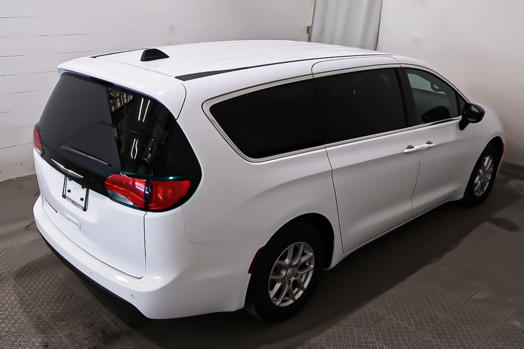 Chrysler Grand Caravan SXT 2026 à Terrebonne, Québec - 8 - w1024h768px