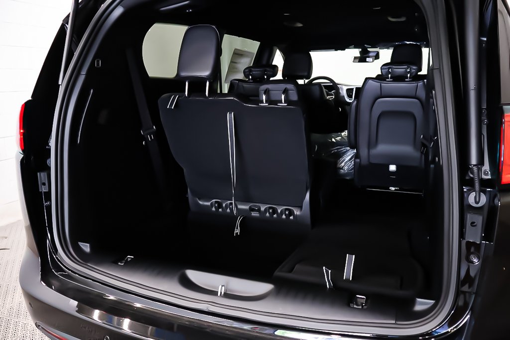 Chrysler Grand Caravan SXT 2026 à Terrebonne, Québec - 7 - w1024h768px
