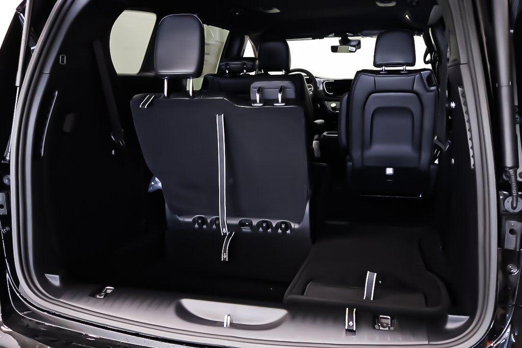 2026 Chrysler Grand Caravan SXT in Terrebonne, Quebec - 7 - w1024h768px